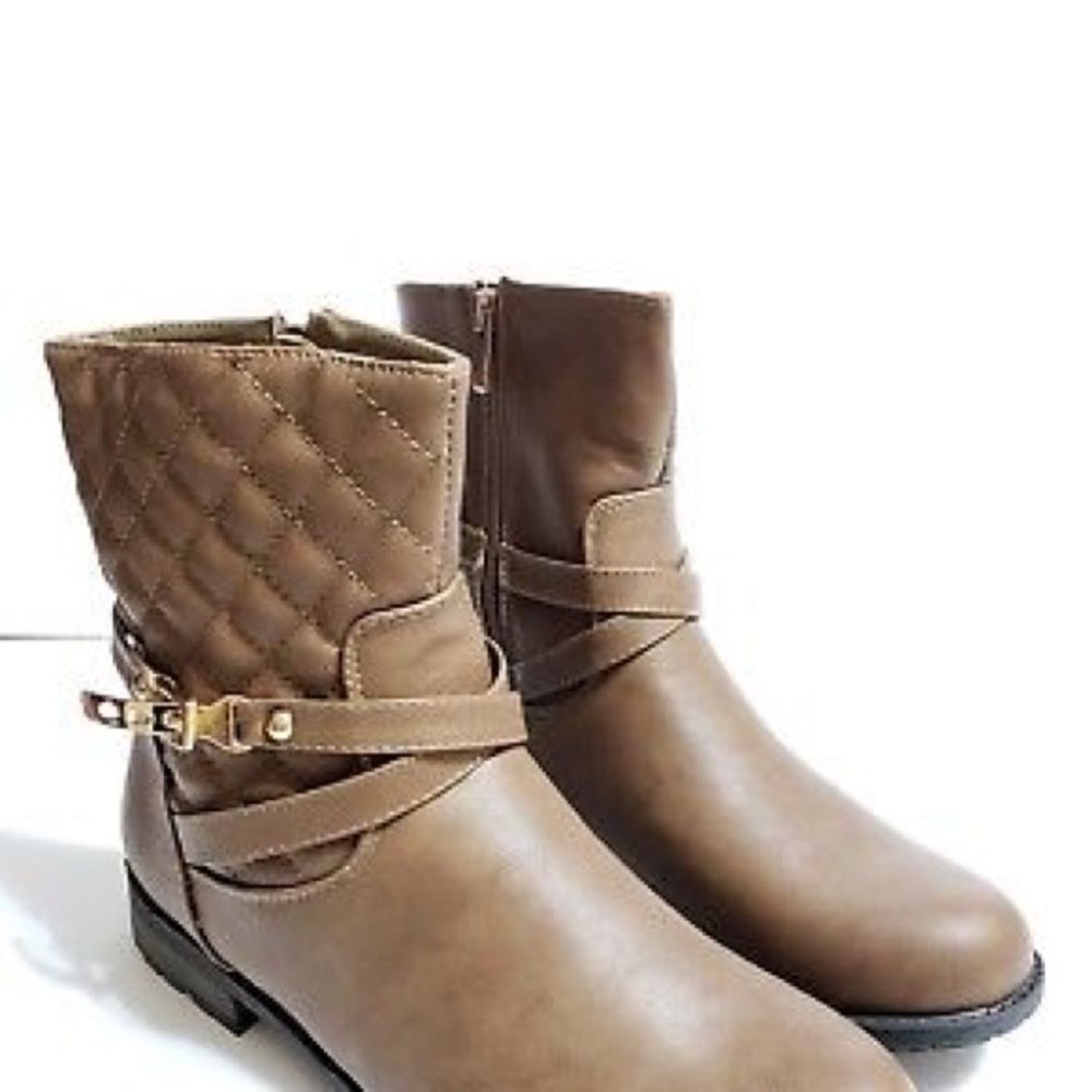 Women's Top Moda Ankle Quilted Buckle Boots Size 10